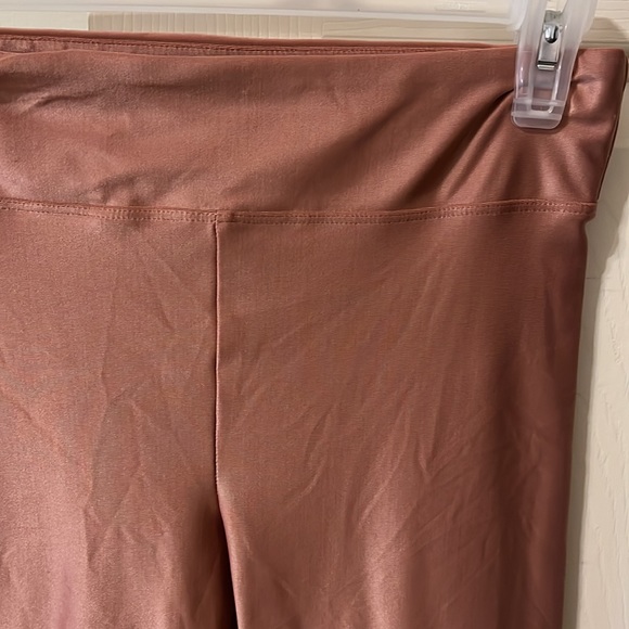 Koral Lustrous Infinity High Rise Legging - Picture 11 of 16